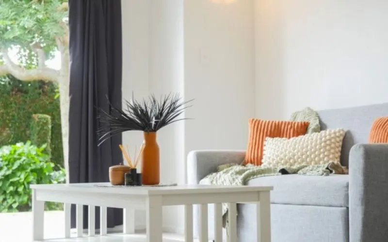 1 bed lounge to patio deck