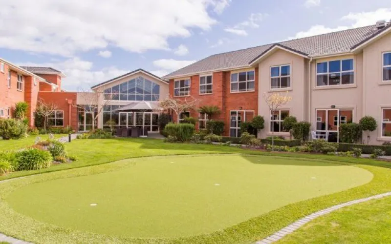 Bowling green