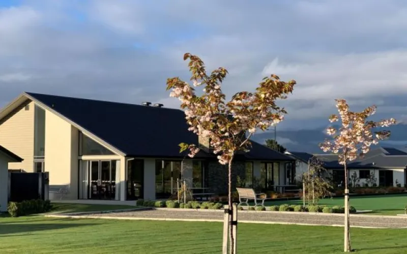 Retirement Village Golden View Village Lodge