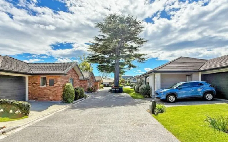Retirement Village c